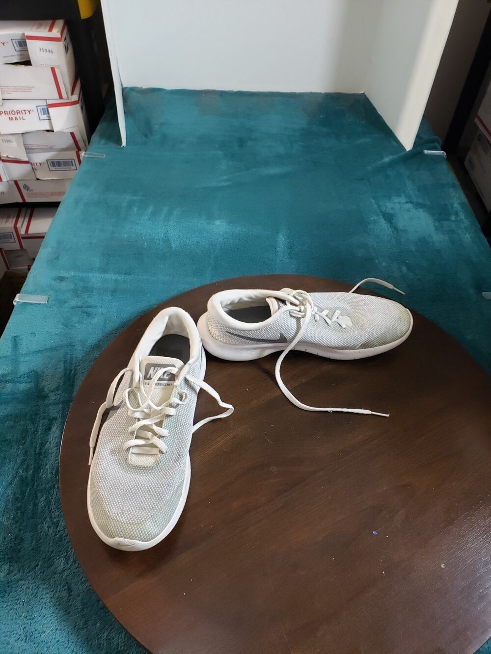 Nike Flex Experience Shoes Size 9.5 Womens White Barefoot Running 908996-100